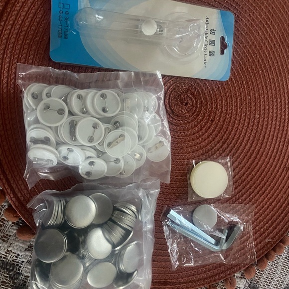 Green Button Maker Machine - Picture 3 of 3